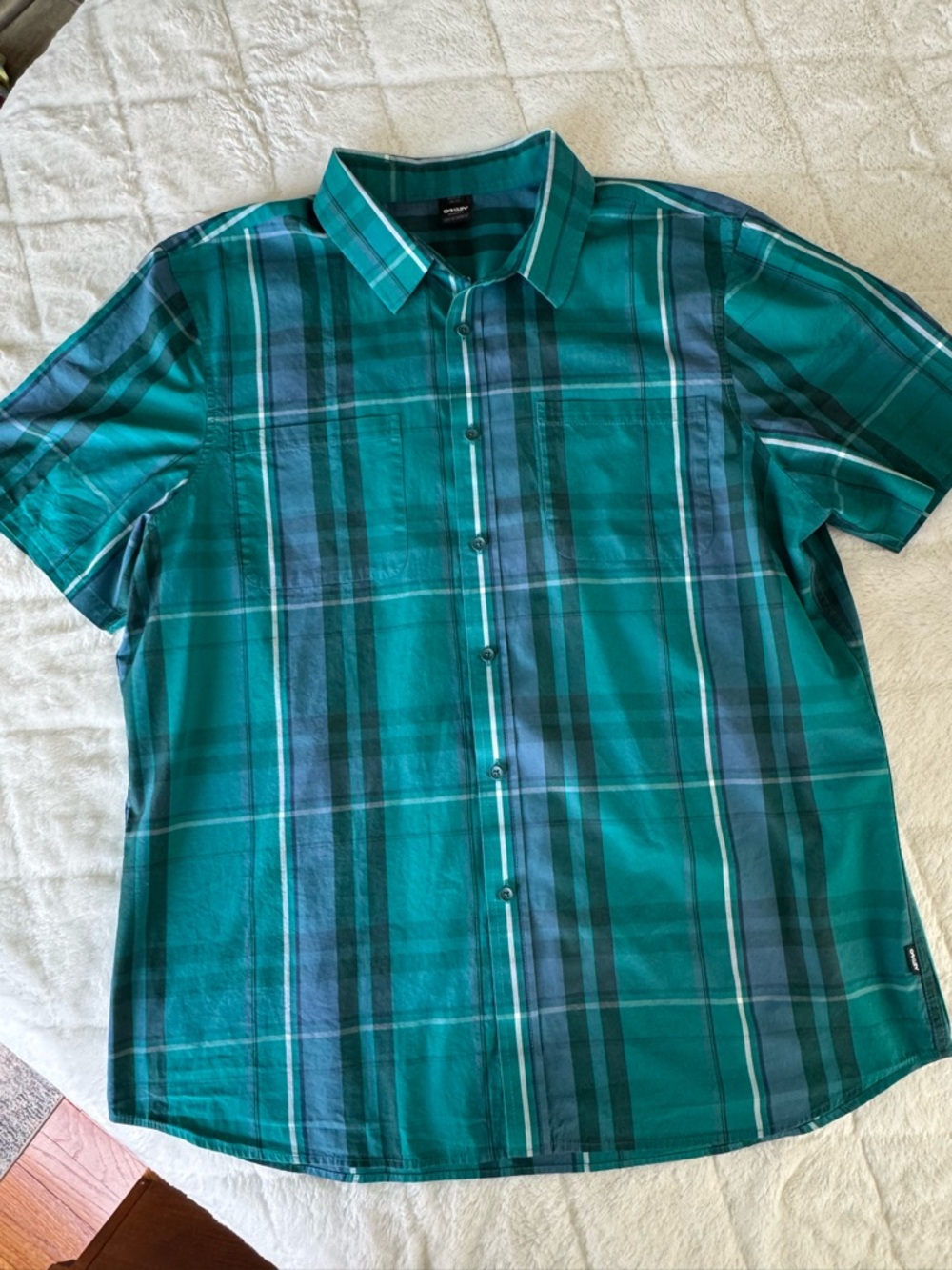 Oakley Teal Plaid Short-Sleeve Button-Down Shirt